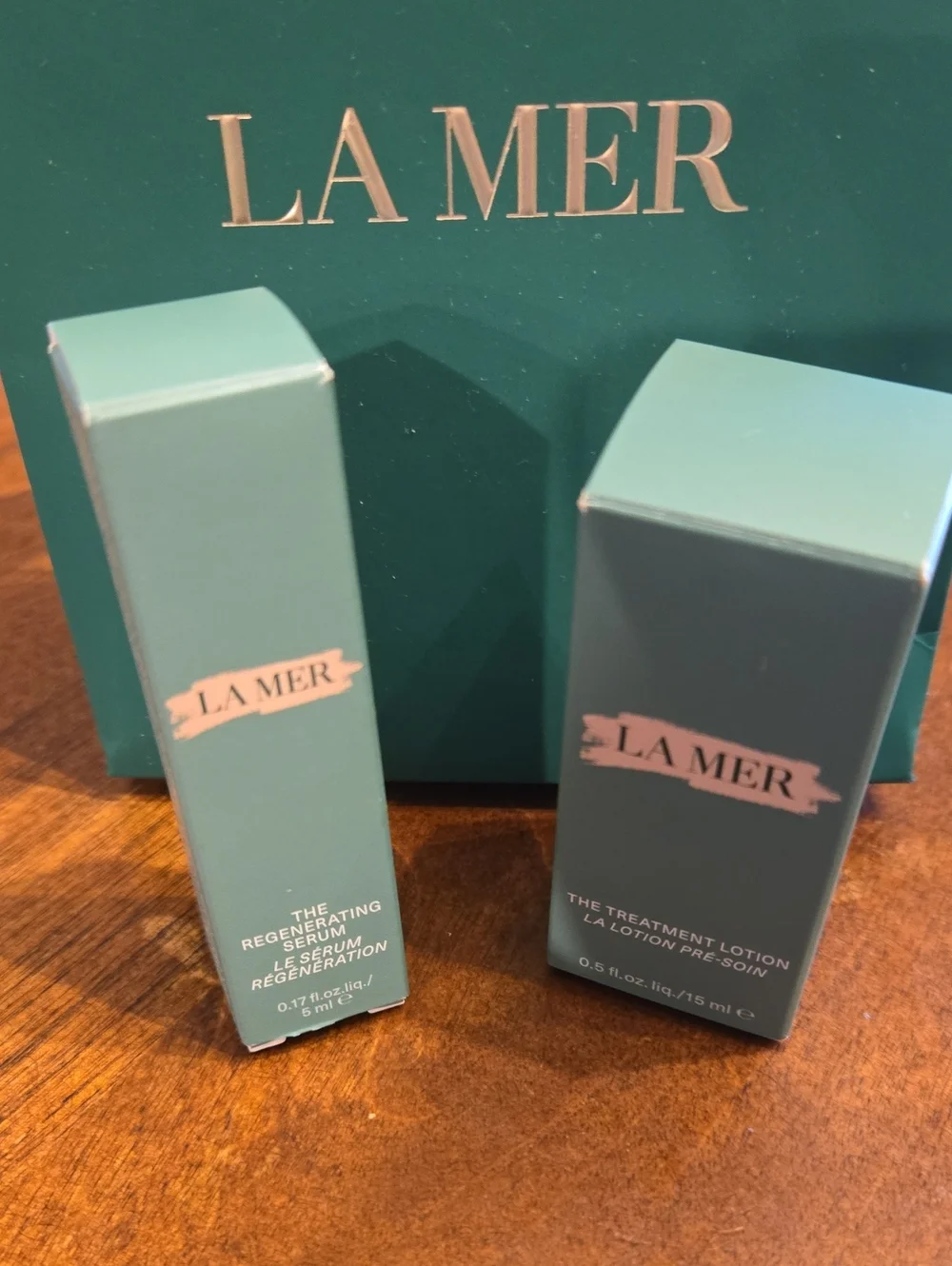 La Mer Skincare Set Regenerating Serum And Treatment Lotion Plus Bag